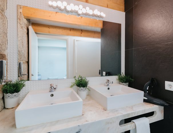 happy-porto-hostel-porto-hostels-porto-elcamino-santiago-jakobs-weg-st-james-way-hostels-in-porto-hostels-porto-hostels