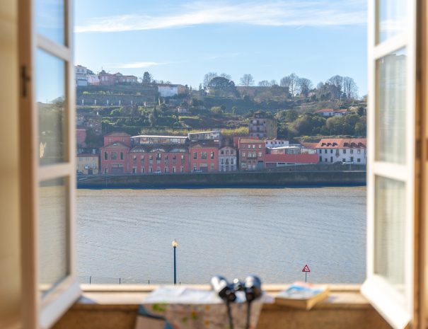 happy-porto-hostel-porto-hostels-porto-elcamino-santiago-jakobs-weg-st-james-way-hostels-in-porto-hostels-porto-hostels